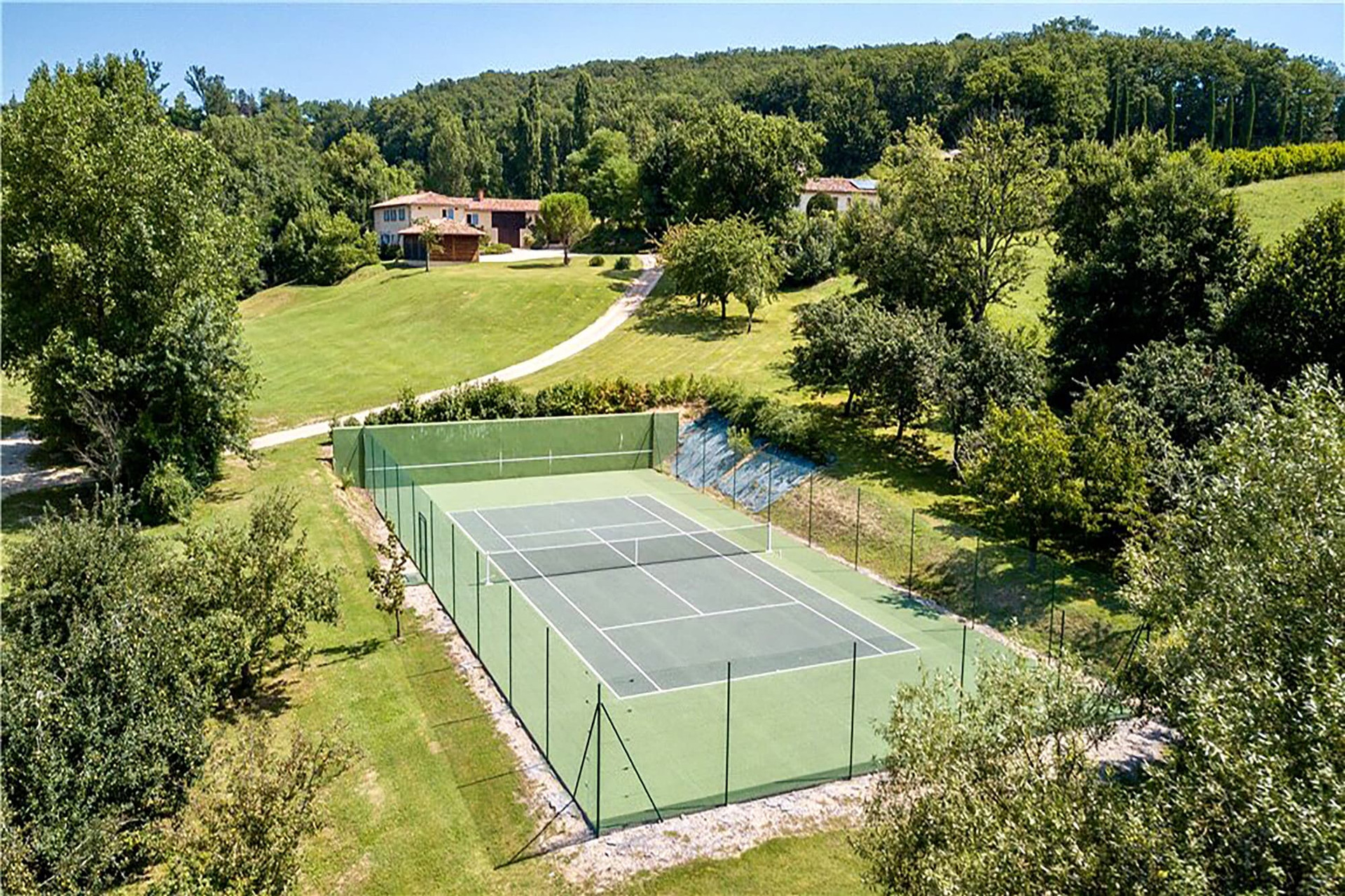 Tennis court